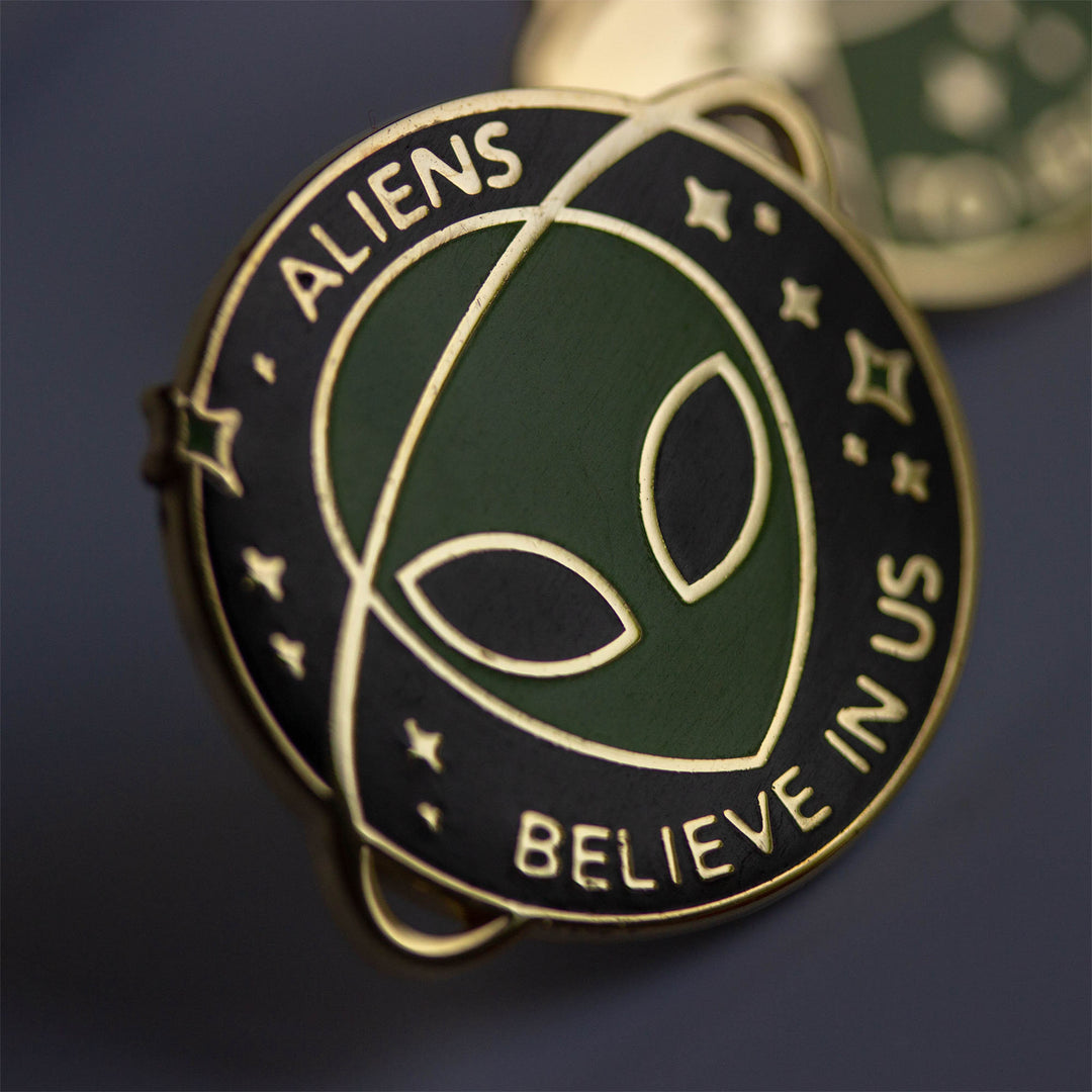 Aliens Believe In Us Enamel Pin